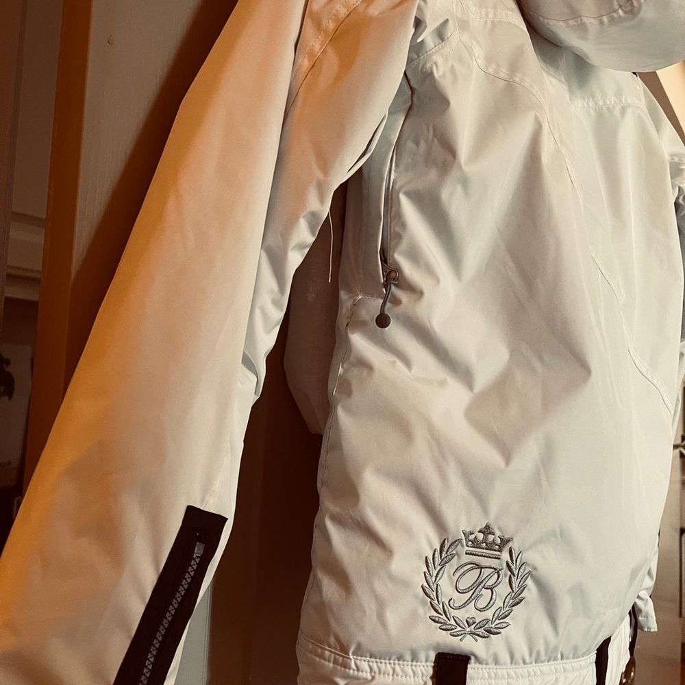 SOLD. Snowboard/Ski jacket Woman’s SOLD